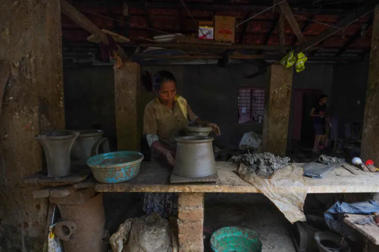 Sri lankan pottery village experince Ceylon Silk Route