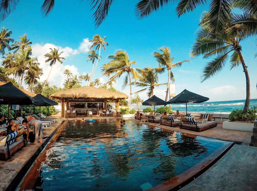 beach hotel Ceylon Silk Route