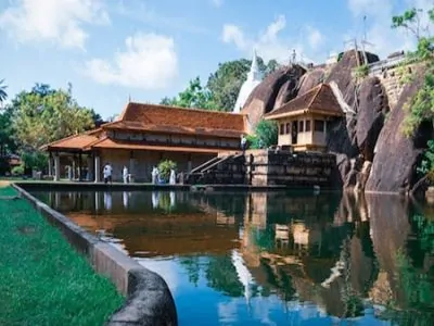 Isurumuniya Rajamaha Viharaya Anuradhapura