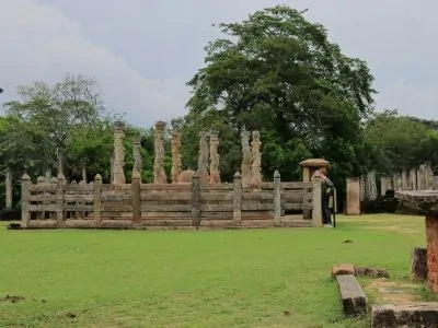 polonnaruwa.